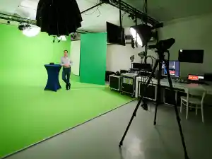 videograf_j%C3%BCchen_Wiedemeier_Kommunikation_GmbH_/_Streamboxstudios_2.jpg