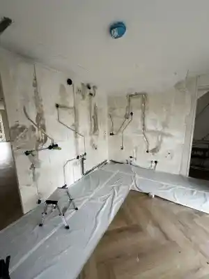 Nieuwe muren voor in de keuken.jpg