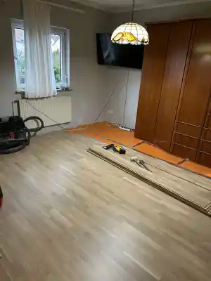 Parkett schwimmend verlegen .jpg