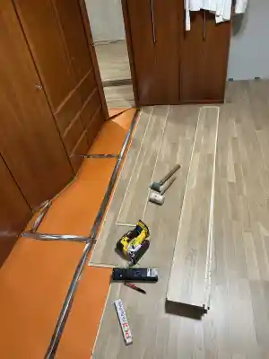 Parkett schwimmend verlegen .jpg
