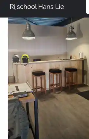 rijschool_leeuwarden_Rijschool_Hans_Lie_6.jpg