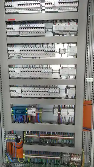 elektricien_genk_El_bar_elektriciteitswerken__4.jpg