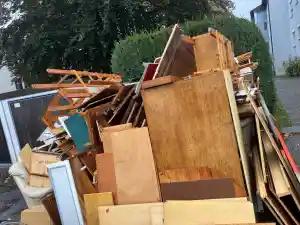 entrumpelung_k%C3%B6nigsbronn_Sebastian_Sulka__4.jpg