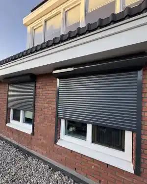 Somfy Solar Rolluiken (Rotterdam).jpg