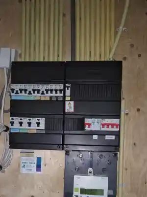 elektricien_edam_Fadi_Elektrotechniek_4.jpg