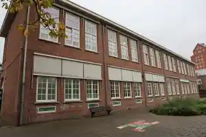 Kinderdagverblijf Partou en medisch centrum in Rotterdam .jpg