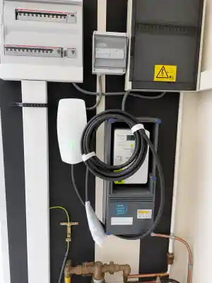 laadpalen_sint-niklaas-nieuwkerken-waas_Azim_Electech_2.jpg