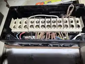 laadpalen_sint-niklaas-nieuwkerken-waas_Azim_Electech_7.jpg