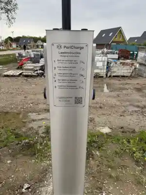 Leveren en monteren van 3 dubbele laadzuilen .jpg