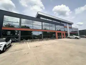 schoonmaakbedrijf_genk_NW_Services_3.jpg
