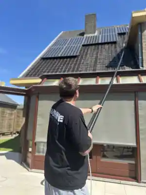 Reiniging zonnepanelen Waregem.jpg