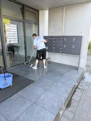 reinigungsfirma_offenburg_OptiSHINE_Service_7.jpg