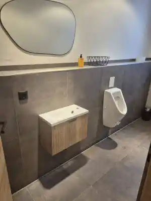 fliesenleger_gefrees_Bad_Design_2.jpg