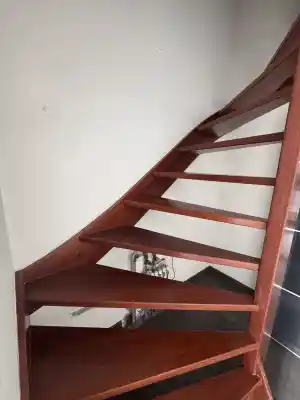 Trap en trapwand opfrissen.jpg
