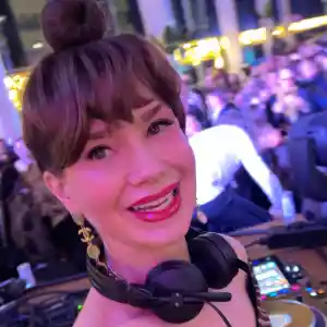 DJ Ivy Vandervorst.jpg