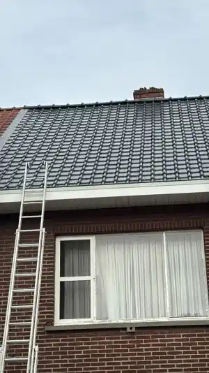 dakdekker_dilsen-stokkem-stokkem_Ironedgedesign_4.jpg