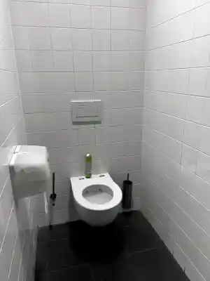 Bedrijf schoongemaakt .jpg