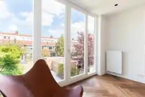 Glad stucwerk luxe eengezinswoning in Amstelveen.jpg