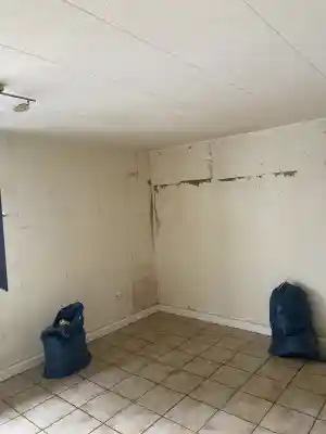 Wohnraum komplett renoviert .jpg