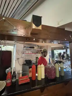 catering_amsterdam_Salsadogs_6.jpg