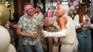 20 jaar getrouwd strandtent Zandvoort.jpg