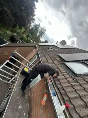 Zinken dakgoten gesoldeerd en vernieuwd .jpg