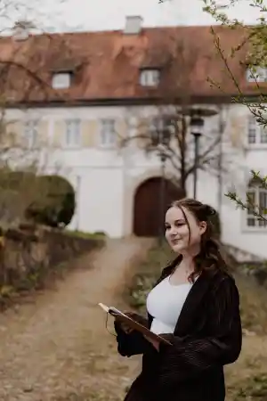 freie-redner_reichenbach-an-der-fils_Sophie_Vosdikis_-_Freie_Rednerin_(IHK)_4.jpg