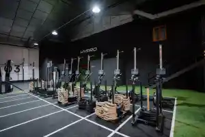 entrenador-personal_mostoles_HYPRO_-_Gimnasio_híbrido_(Hyrox,_Crosstraining,_Yoga_y_mucho_más)_3.jpg