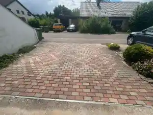 Bodenreinigung.jpg
