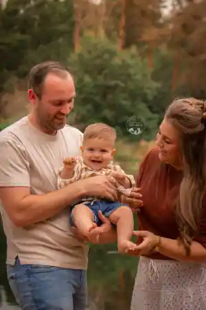 Familie fotoshoot met atributen.jpg
