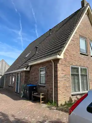 Reiniging woning - glasbewassing + kozijnen + boeidelen + windveren .jpg