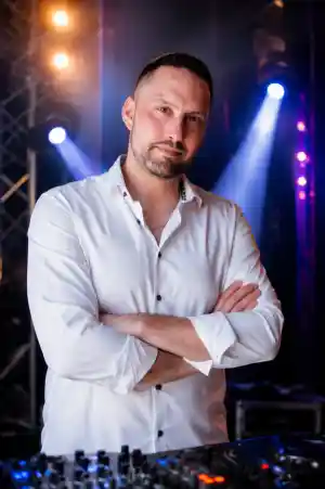 dj_eschweiler_Jay_Vents_–_Event-DJ_&_Veranstaltungstechnik_7.jpg