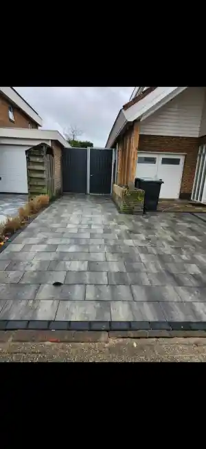 stratenmaker_capelle-aan-den-ijssel_Steen_Specialist_Nederland_B.V._2.jpg