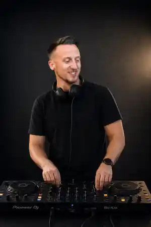 dj_h%C3%B6xter_DJ_Stöckchen_2.jpg