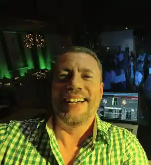 dj_kassel_DJ_Sascha_Einzelunternehmer__2.jpg