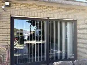 schoonmaakbedrijf_hasselt-sint-lambrechts-herk_Vaes_Glasreiniging__4.jpg