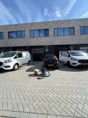 schoonmaakbedrijf_amersfoort_Fris_&_Schoon_Reiniging_3.jpg