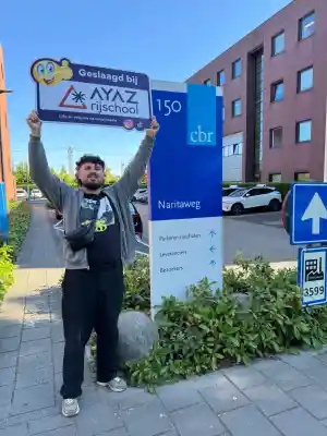 rijschool_amsterdam_Rijschool_Ayaz_3.jpg