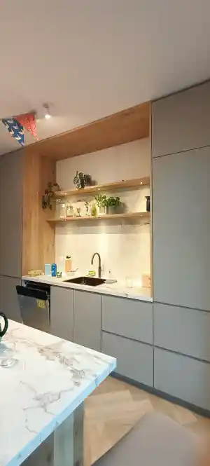 vloerlegger_amsterdam_VL_keukens,_meubilair_&_vloeren_2.jpg