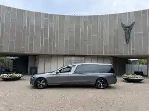 uitvaartverzorger_rotterdam_Repatriëring_en_Sober_en_Stijl_Uitvaarten_7.jpg