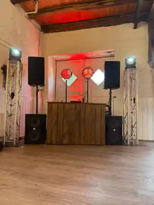 Wunderschöne Hochzeit im schönen Stil .jpg