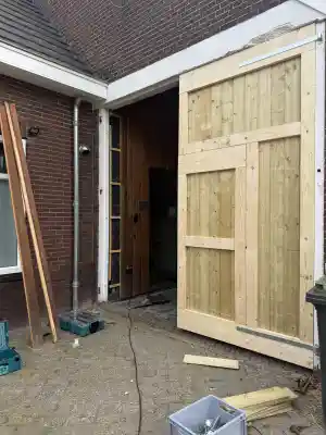Fabricage en plaatsing van een nieuwe poort..jpg