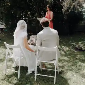 freie-redner_glattbach_YOUR_MOMENT_Weddings_-_Hochzeitsplanung_&_Freie_Trauung_-_Hochzeitsplanerin_&_Freie_Rednerin_Sandra_Sauer_6.jpg