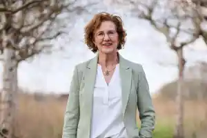 uitvaartverzorger_nuenen_Irma_van_Laarhoven_Uitvaartzorg_3.jpg