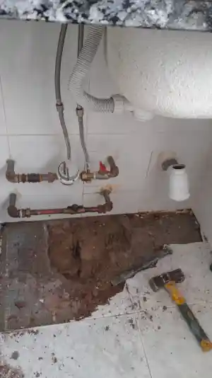 pintor_santovenia-de-pisuerga_REPARACIONES_Y_DESATASCOS_MARVALL_3.jpg
