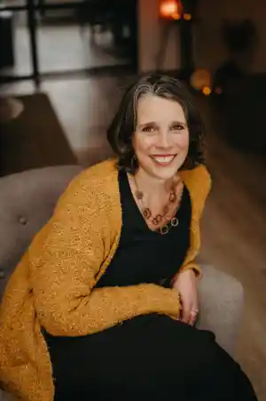 Hanneke Bours uitvaartbegeleiding .jpg