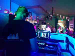 dj_amersfoort_Sfeer_&_Sound_DJ_Service_2.jpg
