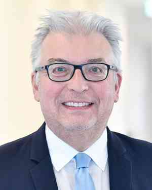 steuerberater_d%C3%BCsseldorf_Plus_Advise_GmbH_Wirtschaftsprüfungsgesellschaft_2.jpg