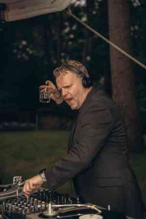 Stefan Thomas ( Wedding Sound ).jpg