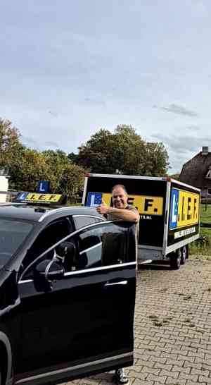 rijschool_sint-jansklooster_L.I.E.F._Leren_in_een_flits_(Verkeersschool_(autorijschool)_L.I.E.F._www.lerenineenflits.nl)_6.jpg